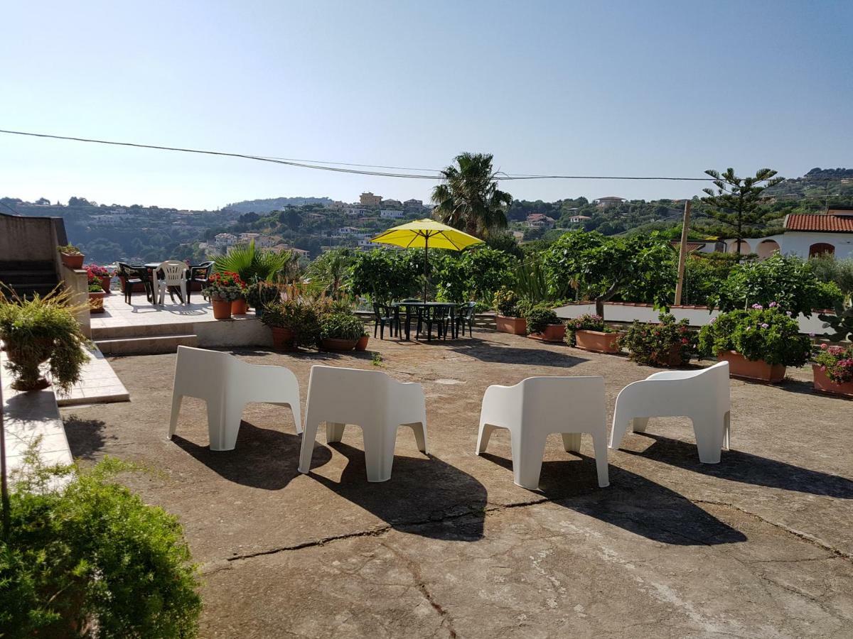 B&B villa sofà Capo Vaticano Esterno foto